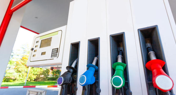 Пустые заправки: бензиновый дефицит охватил более 20 регионов России