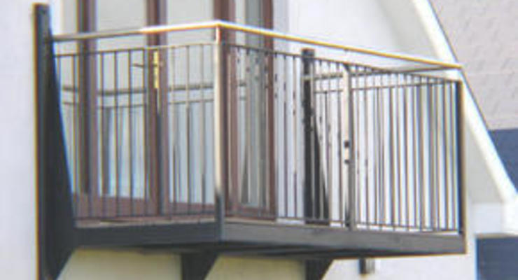 Сколько стоит пристроить к своей квартире самодельный балкон.