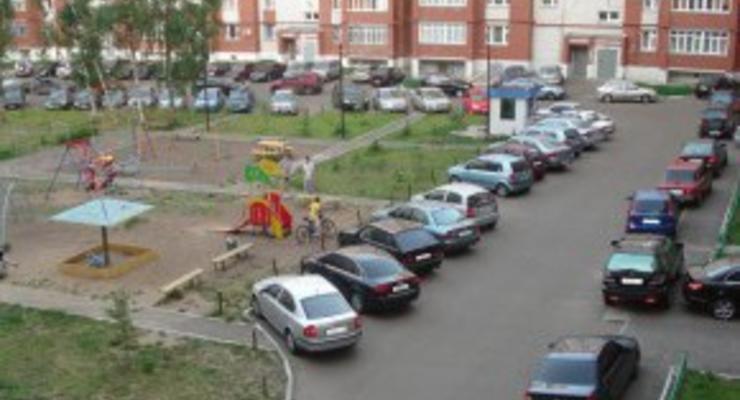 Могут ли жильцы возле своего дома организовать собственную парковку
