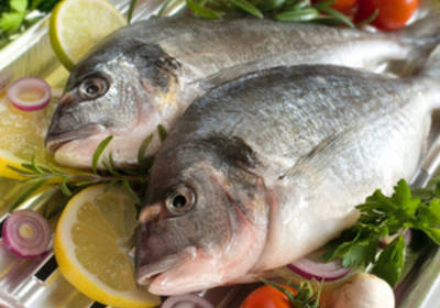 Из каких стран к нам приезжают икра и селедка