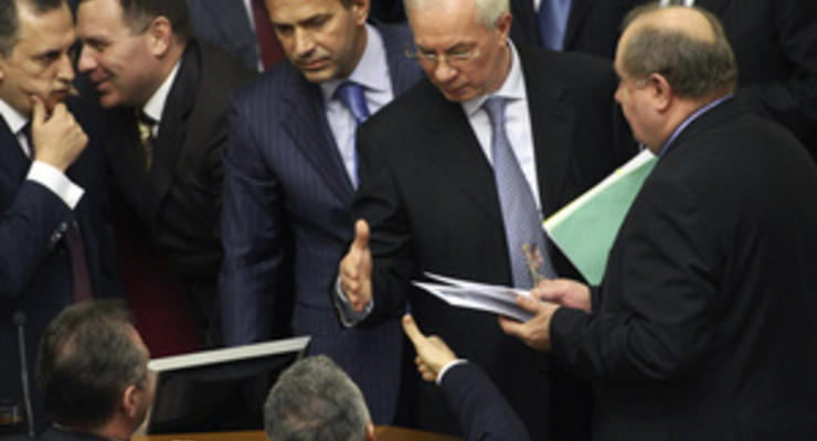 Дефицит украинского бюджета удалось сократить до миллиарда долларов
