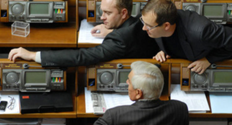 ВР отказалась повысить соцвыплаты на фоне заявлений властей о росте благосостояния украинцев