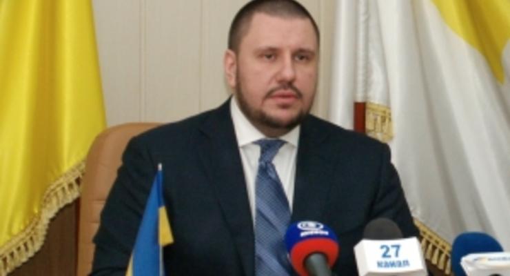 Азаров поставил перед новым главой ГНСУ наладить эффективную работу с бизнесом