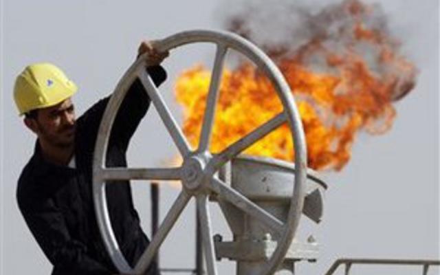 Эксперт: В случае нефтяного эмбарго против Сирии и Ирана нефть подорожает до $200