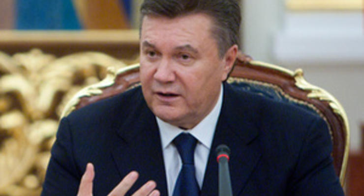 Янукович отменил нотариальное заверение копий квалификационных документов оценщика