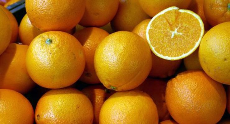Апельсины стали дешевле почти на 4 гривны