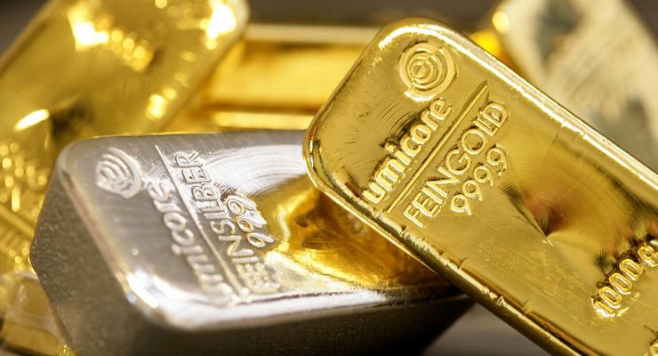 НБУ: В 2012 году золото может подорожать до $ 2 300 за тройскую унцию