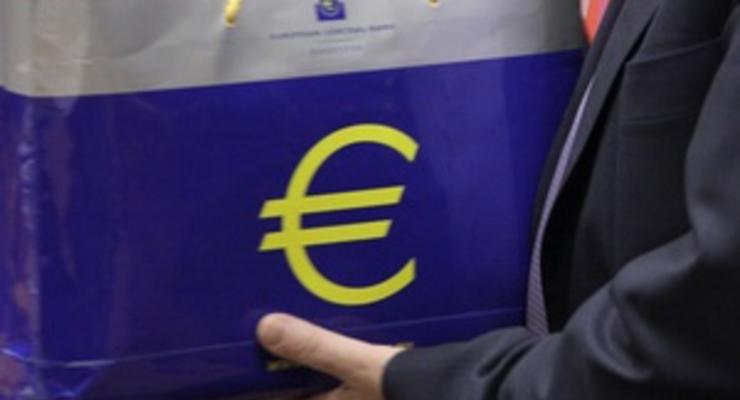 Эксперт прогнозирует резкое снижение евро в 2012: Не позднее лета валюта будет стоить уже $1,2