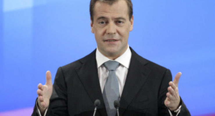 Медведев предложил создать в России общественное телевидение