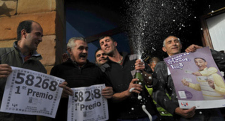 Жители крошечной деревни выиграли в лотерею 720 млн евро