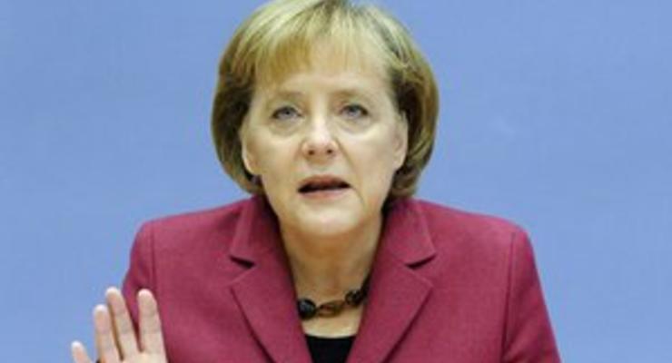 Пока рано увеличивать ресурсы антикризисных фондов Еврозоны - Меркель