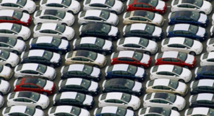 Сегодня вступил в силу закон о снижении таможенных ставок на импортные авто