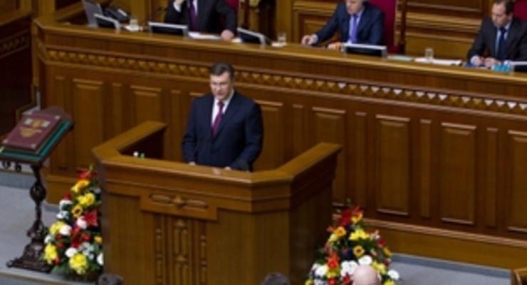 Энергетика, экспорт и железная дорога: Янукович очертил приоритеты работы Рады в 2012-м году