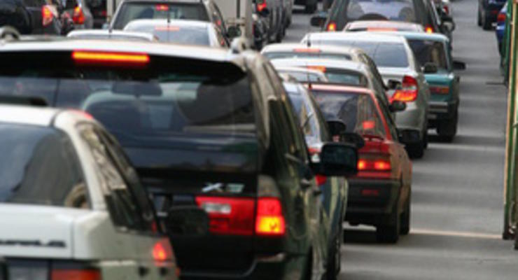 Страховщики назвали самый опасный для украинских водителей день недели