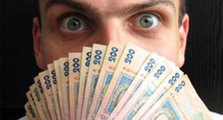 Каждый пятый украинец получает зарплату от 4 000 гривен