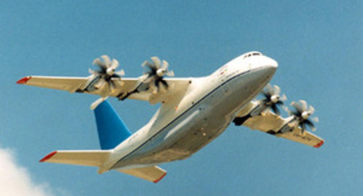Министерство обороны России приобрело один из двух строящихся на авиазаводе в Киеве военно-транспортных самолетов Ан-70