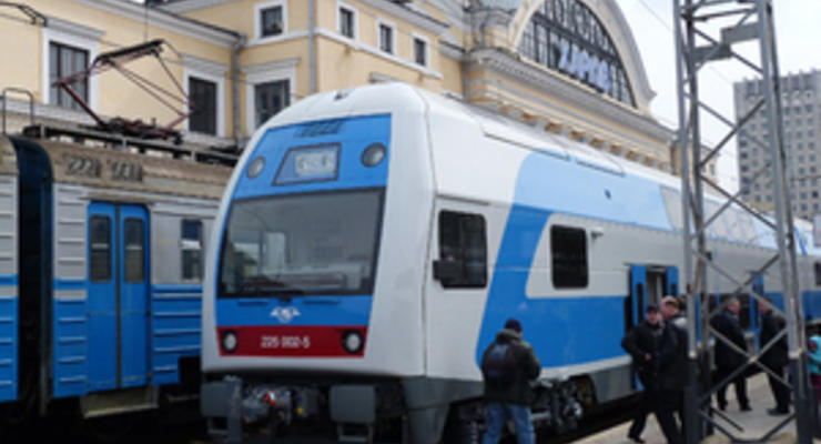 В Украине начались испытания нового двухэтажного электропоезда Skoda
