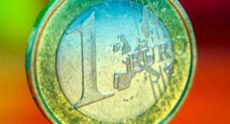 Евро на межбанке упал ниже 10,6 гривен