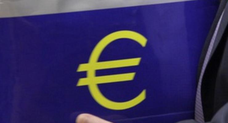 Евро на межбанке пробил отметку в 10,6 гривен