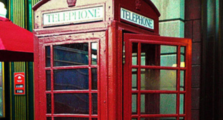 В Лондоне начали распродажу телефонных будок