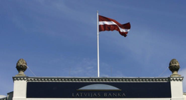 Standard & Poor's повысило рейтинг Латвии до инвестиционного