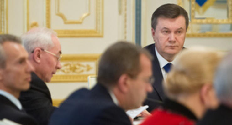 Подавляющее большинство соцвыплат в Украине получают зажиточные и богатые -  Янукович