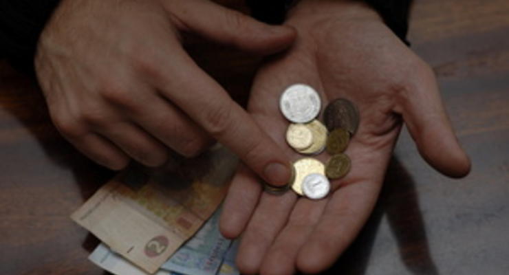 Каждый шестой украинец получает зарплату меньше минимальной