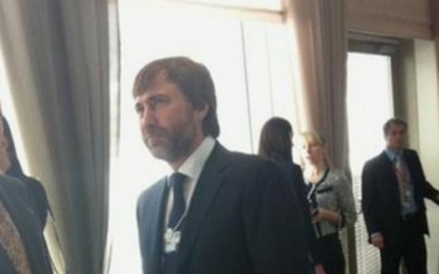 За выдающиеся заслуги: Российский партнер Ахметова получил от Януковича гражданство Украины