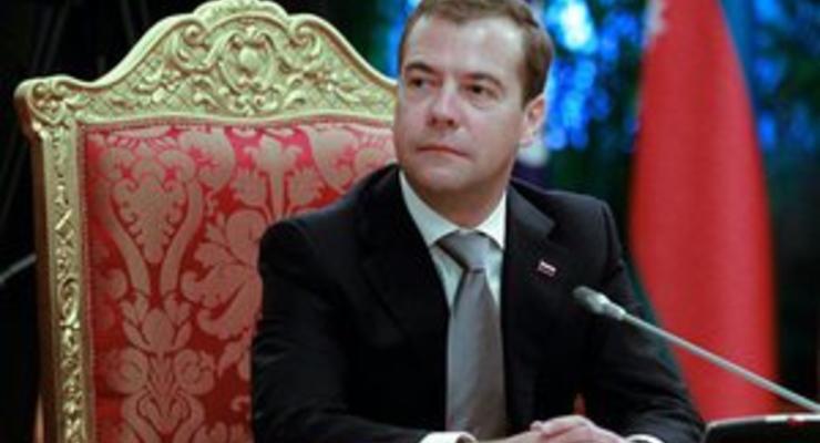 Медведев опасается последствий для промышленности России от вступления в ВТО