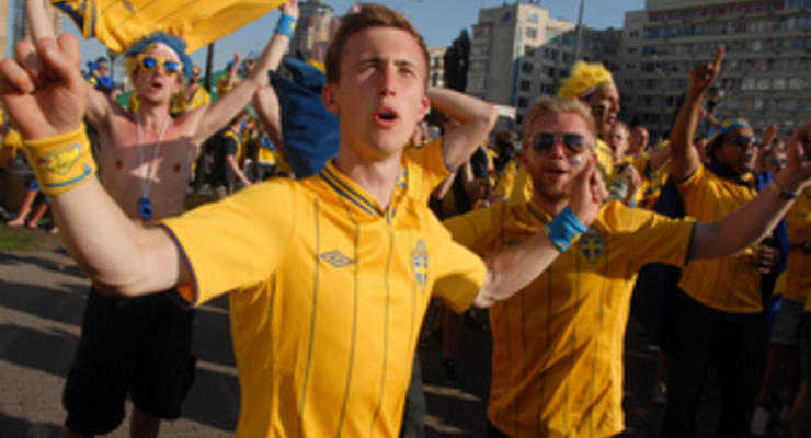 В период Евро-2012 поток туристов в Украину увеличился до 300 тыс. ежедневно - Колесников
