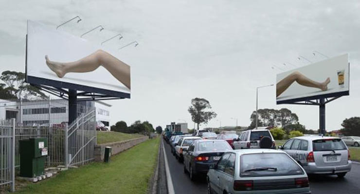 Лучи Макдональдс и падающие машины: Самые креативные билборды (ФОТО)
