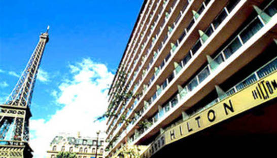 Сеть Hilton лишилась единственного отеля в Париже