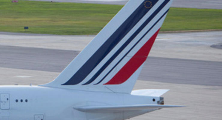 Пассажиров Air France в Сирии попросили "скинуться" на заправку для продолжения полета