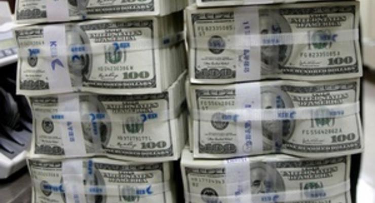 Ъ: НБУ планирует возобновить продажу долларов на межбанке