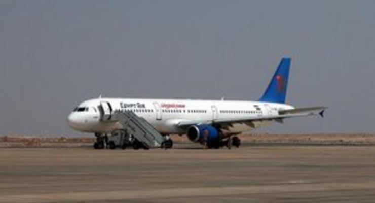 Власти Египта разрешили стюардессам крупнейшей авиакомпании носить на работе хиджаб