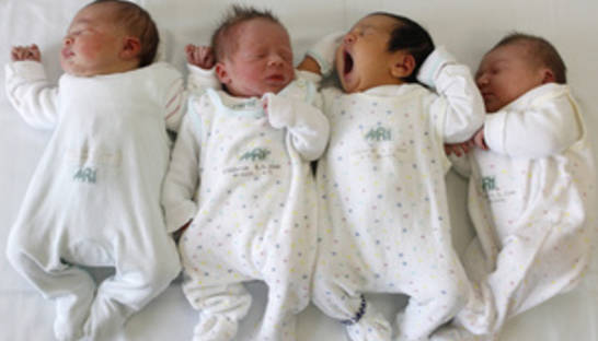 Кабмин увеличит помощь при рождении ребенка до 29,8 тыс грн