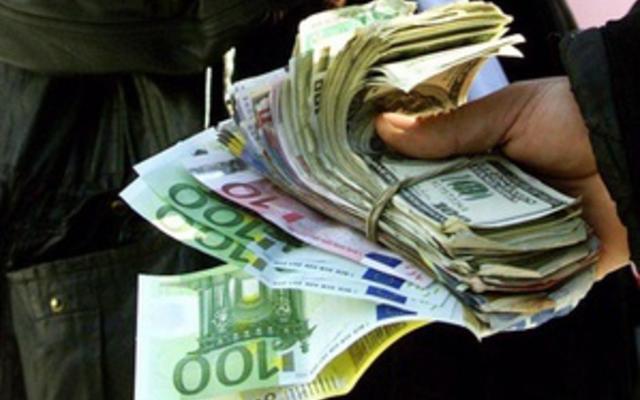 Топ-10 менял. Forbes.ua выяснил, кто заработал на валютных спекуляциях больше всех