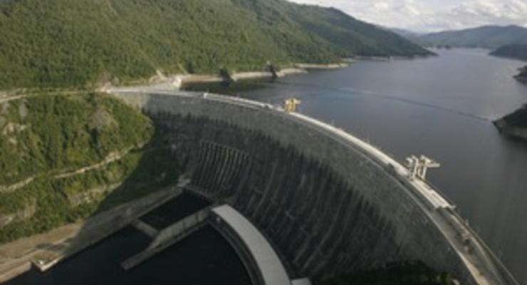 Россия и Кыргызстан договорились о строительстве ГЭС и военной базе