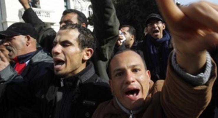 СМИ Туниса протестуют против вмешательства государства в их работу