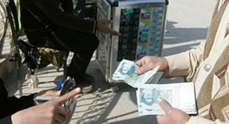 Американские доллары поступают в Иран через границу с Афганистаном - СМИ
