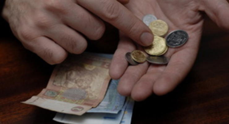 В месяц перед выборами украинцы купили у банков десятую часть всех резервов страны