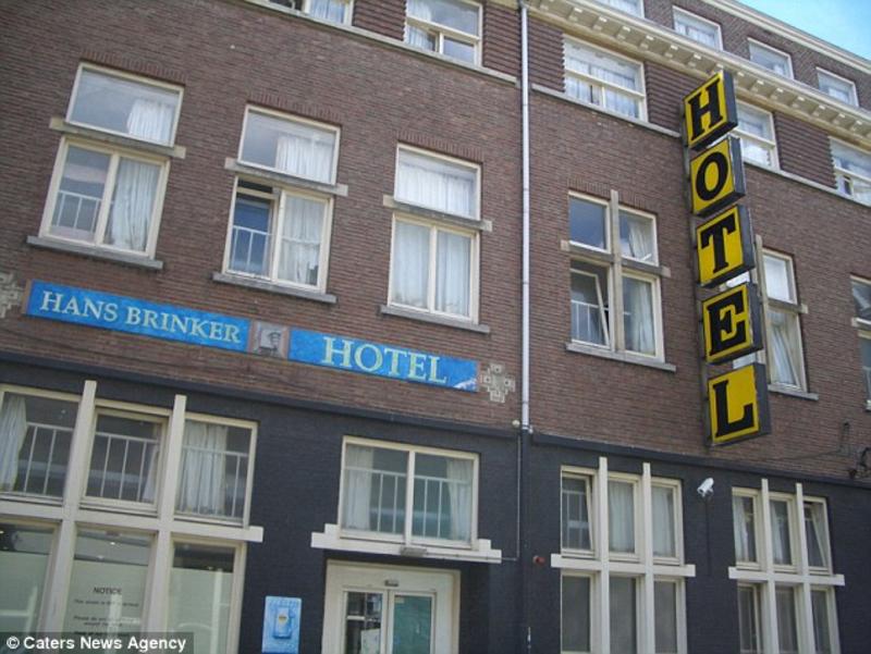 Худший отель в мире хвастается своей грязью и клопами (ФОТО) / Caters News Agency