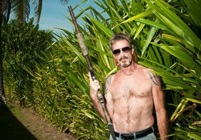 Миллионер изменил облик и скрывается в джунглях (ФОТО)