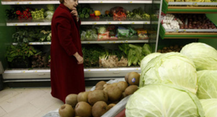 Осложнение погодных условий спровоцировало рост цен на овощи и фрукты в Украине
