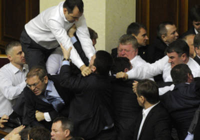 Звезды экранов: депутаты объяснили, как освещать их работу