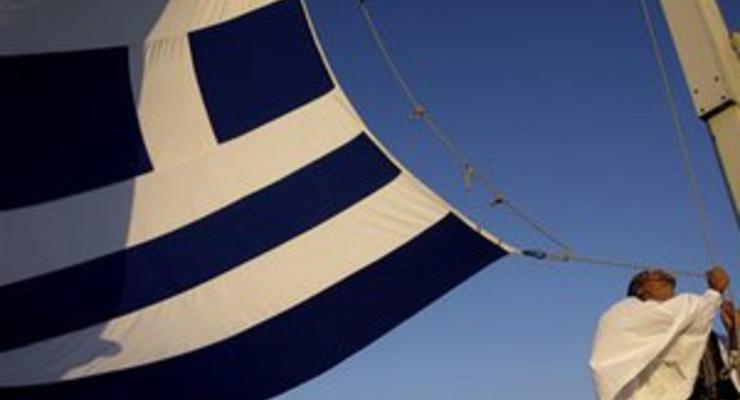 Греческой экономике предсказывают значительное сокращение в 2013 году
