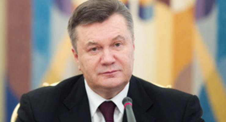 Экс-глава совета НБУ: Януковичу-премьеру должно быть стыдно за Януковича-президента