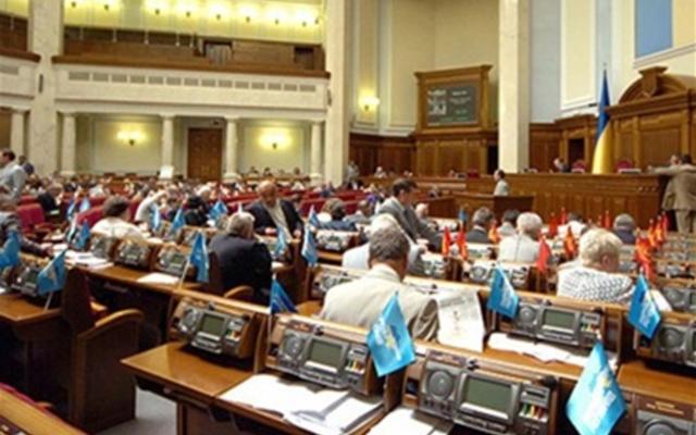 На одного депутата в день уходит месячная зарплата врача