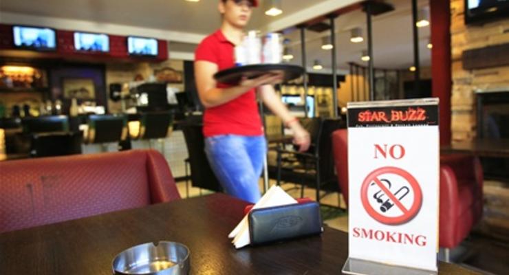 Владельцы ресторанов разрешают курить за отдельную плату (ВИДЕО)