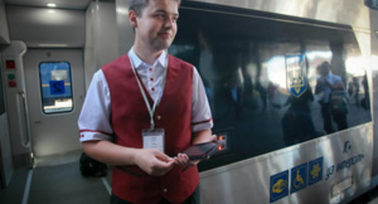 Украинцам обещают электронные ж/д билеты с QR-кодом уже к концу года